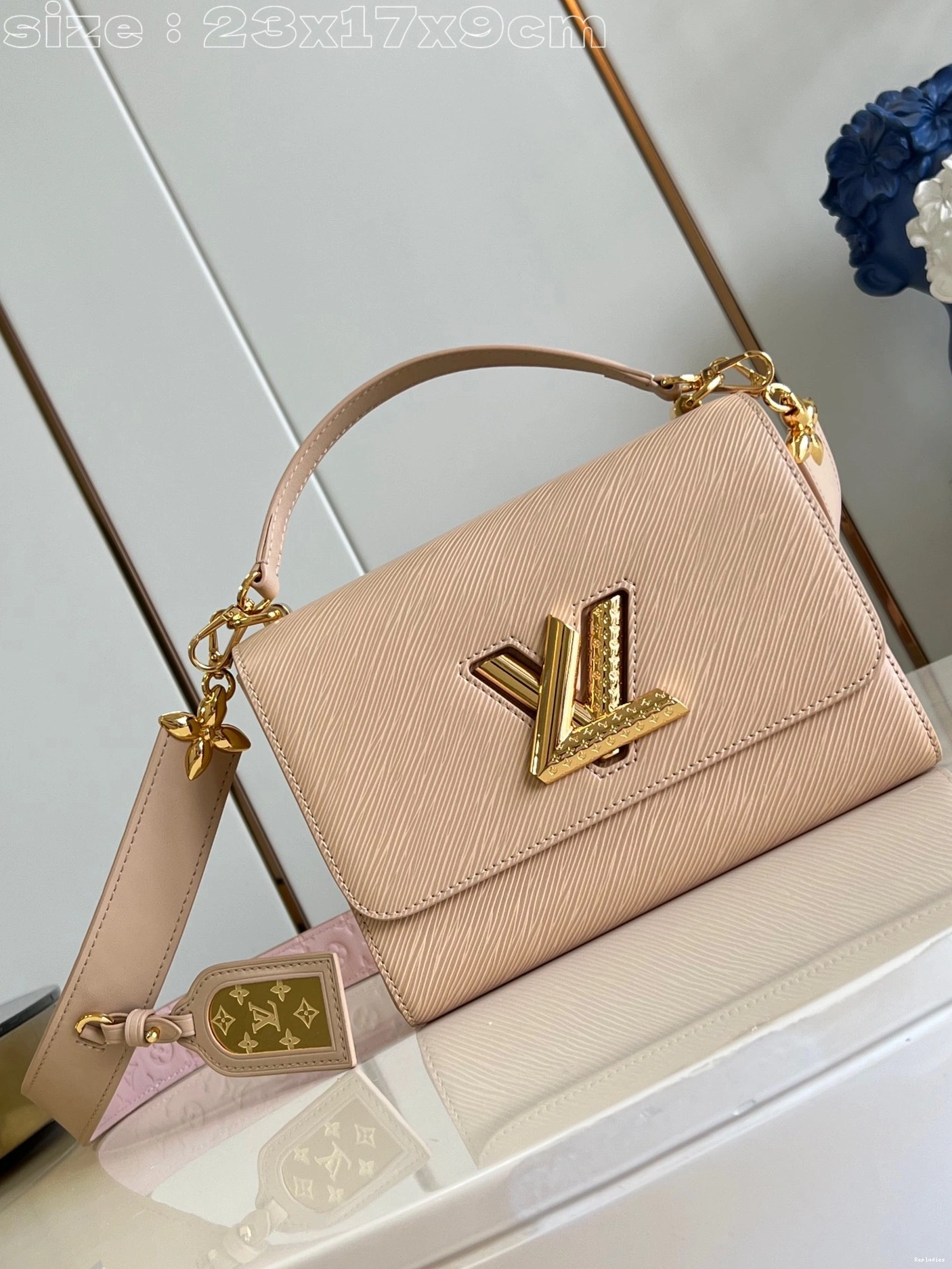 Rep ladies MM-23*17*9.5CM LOUIS VUITTON TWIST 0821